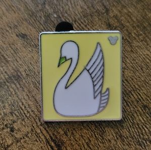 3/$20 - 4/$25 - 5/$30 - Disney Pin - Hidden Mickey Swan Pin